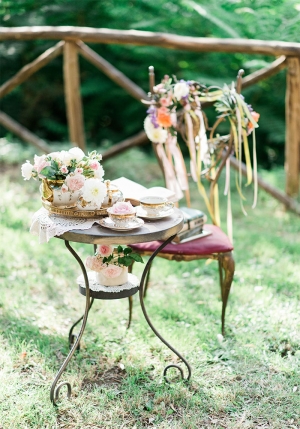 Styled Shoot in Umbria - Floral Crown Station